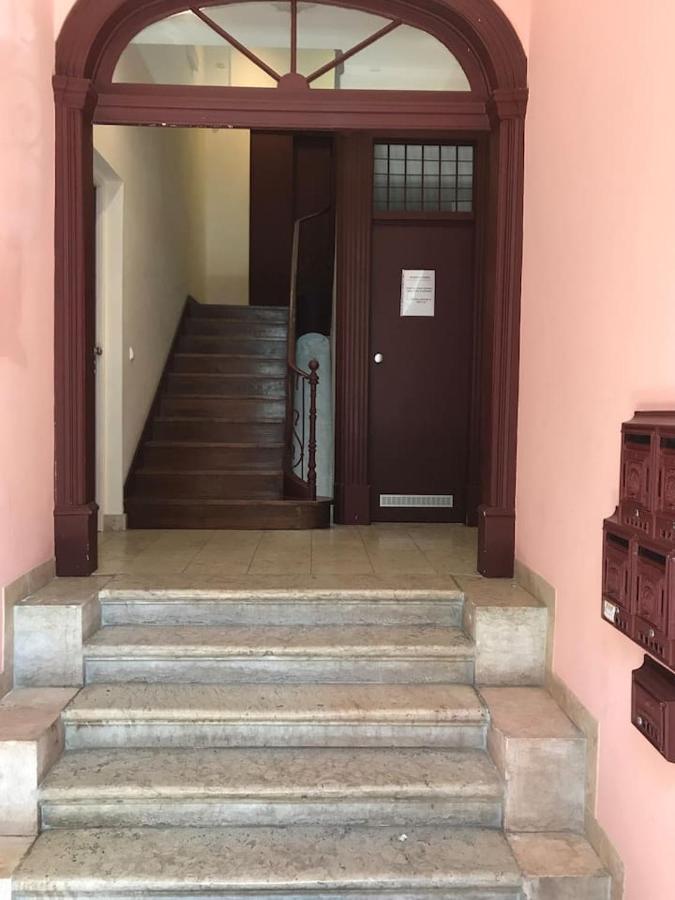 Luxury Part Of The City - Modern Apartment With Airconditioning - Near Subway 리스본 외부 사진