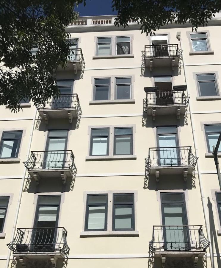Luxury Part Of The City - Modern Apartment With Airconditioning - Near Subway 리스본 외부 사진